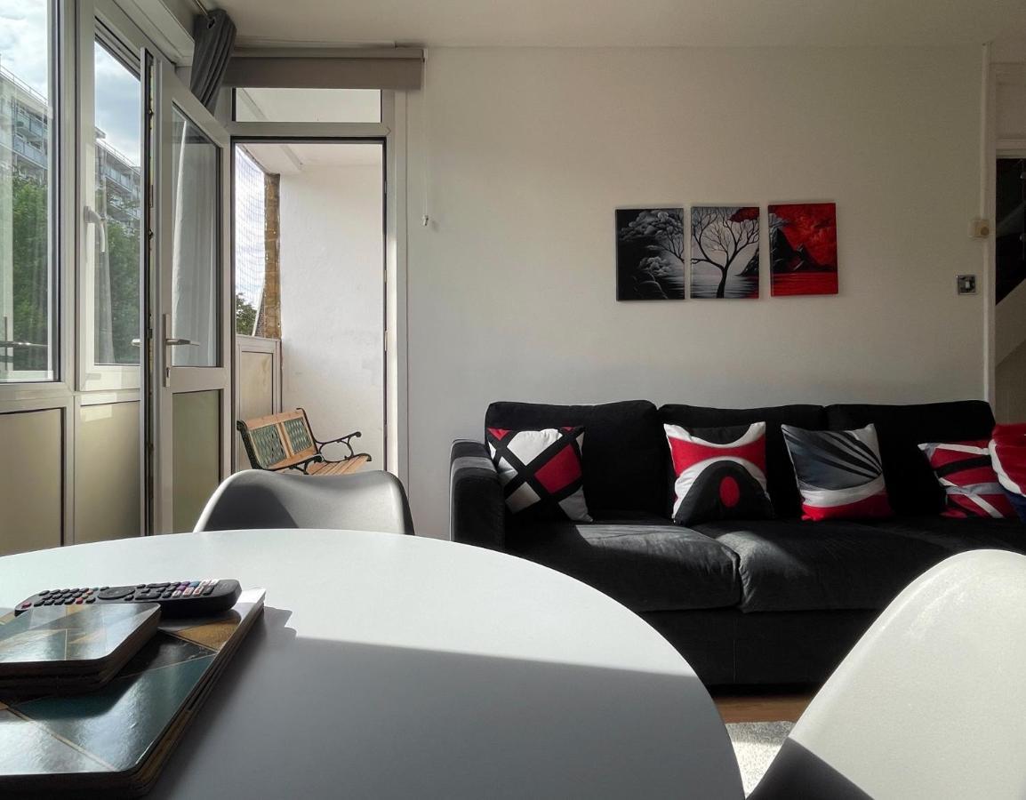 Noah'S Place In Mile End 런던 외부 사진