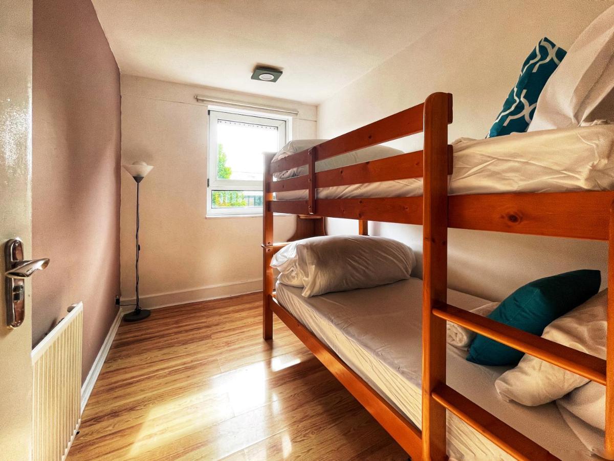 Noah'S Place In Mile End 런던 외부 사진